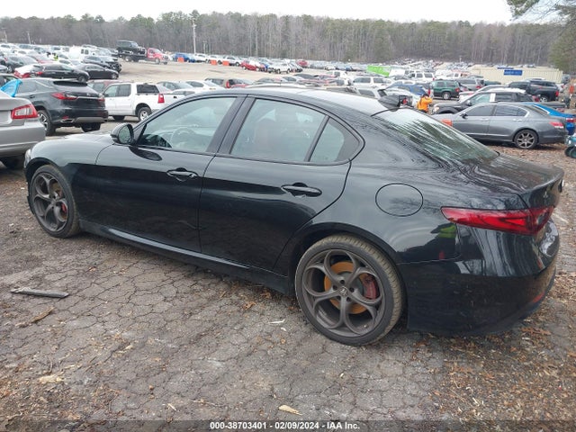 ZARFAMBN7M7646663 Alfa Romeo Giulia Ti Sport Rwd
