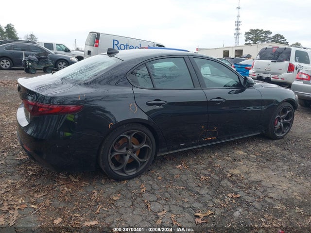 ZARFAMBN7M7646663 Alfa Romeo Giulia Ti Sport Rwd