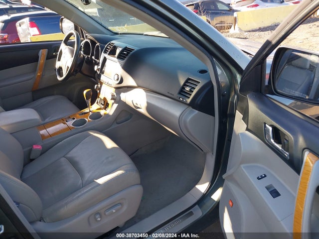 2008 TOYOTA HIGHLANDER HYBRID LIMITED VIN: JTEEW44AX82012408