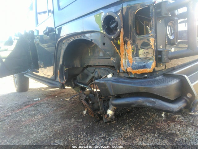 1C4BJWDG8JL811996 Jeep Wrangler Jk Unlimited Freedom Edition 4x4