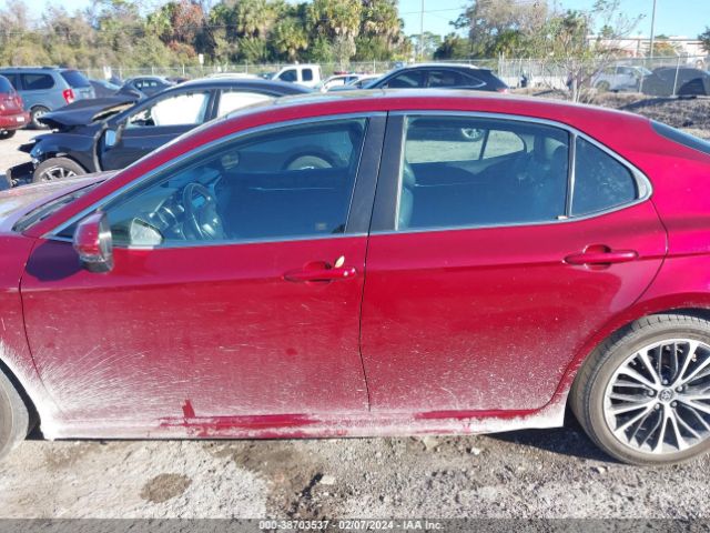 4T1B11HK8JU652467 Toyota CAMRY SE