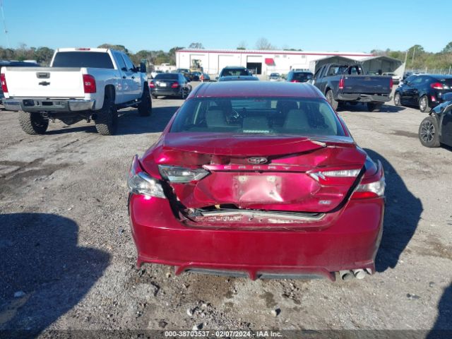 4T1B11HK8JU652467 Toyota CAMRY SE