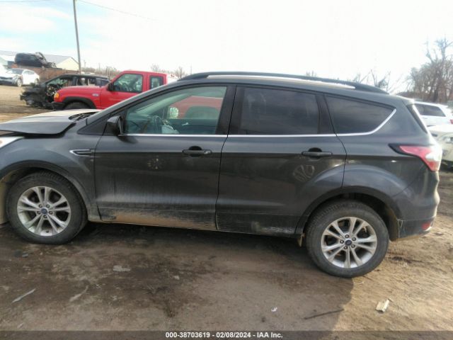 1FMCU0HD9JUC32644 Ford ESCAPE SEL