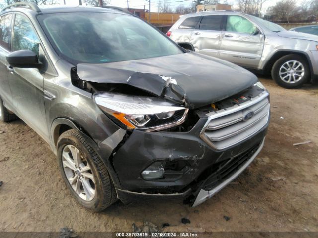 1FMCU0HD9JUC32644 Ford ESCAPE SEL