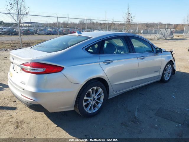 3FA6P0MUXKR260238 Ford Fusion Hybrid Sel