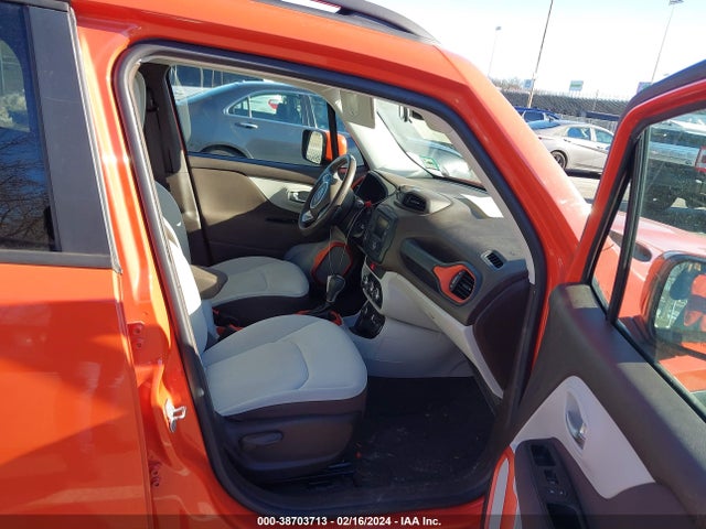 Продаж на аукціоні авто 2016 Jeep Renegade Latitude, vin: ZACCJBBT9GPC69423, номер лоту: 38703713