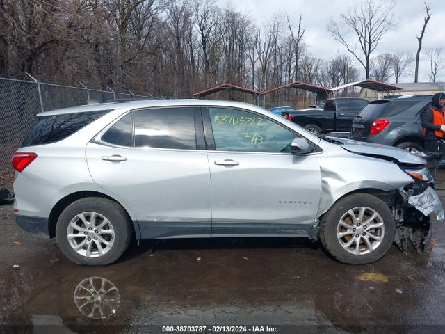Chevrolet EQUINOX LT 2018 2GNAXSEV7J6265093 Image 12