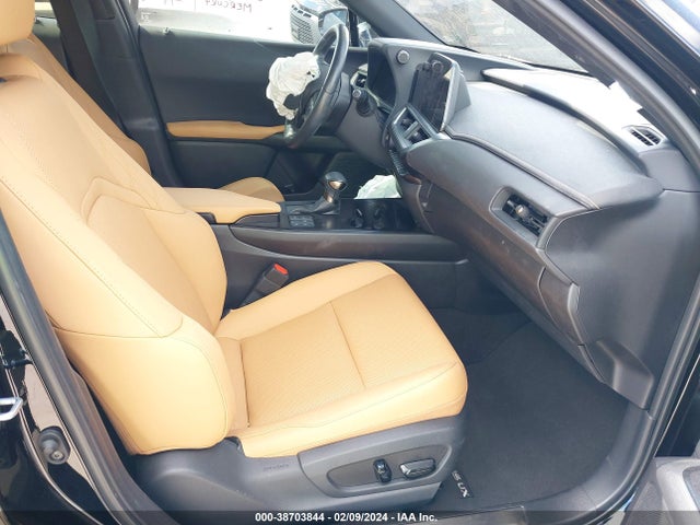 JTHP6JBH4P2145562 Lexus Ux 250h Premium