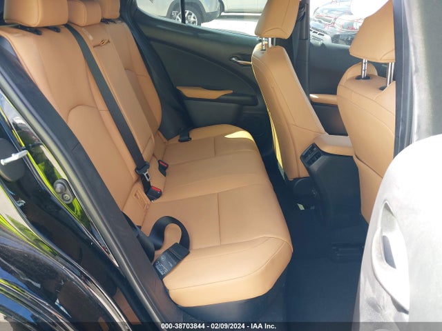JTHP6JBH4P2145562 Lexus Ux 250h Premium