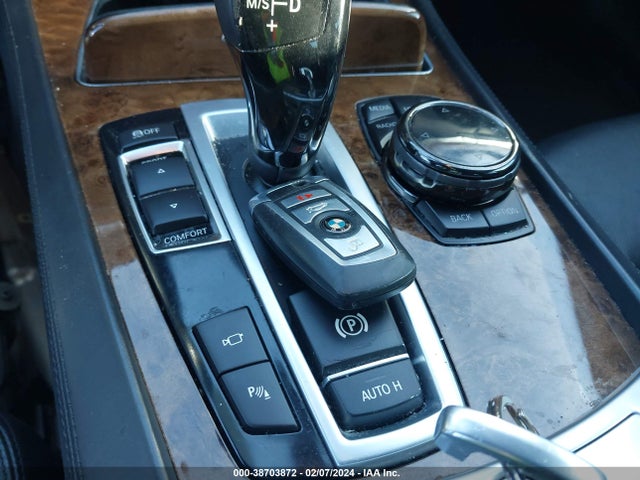 WBAYA8C55ED228403 BMW 750i