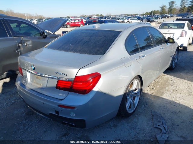 WBAYA8C55ED228403 BMW 750i