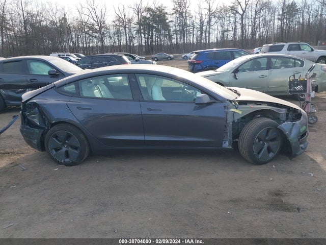 Tesla Model 3 Rear-wheel Drive 2022 5YJ3E1EA0NF327870 Image 14