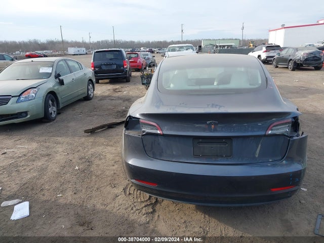 Tesla Model 3 Rear-wheel Drive 2022 5YJ3E1EA0NF327870 Image 17