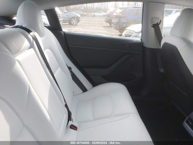 Tesla Model 3 Rear-wheel Drive 2022 5YJ3E1EA0NF327870 Image 8
