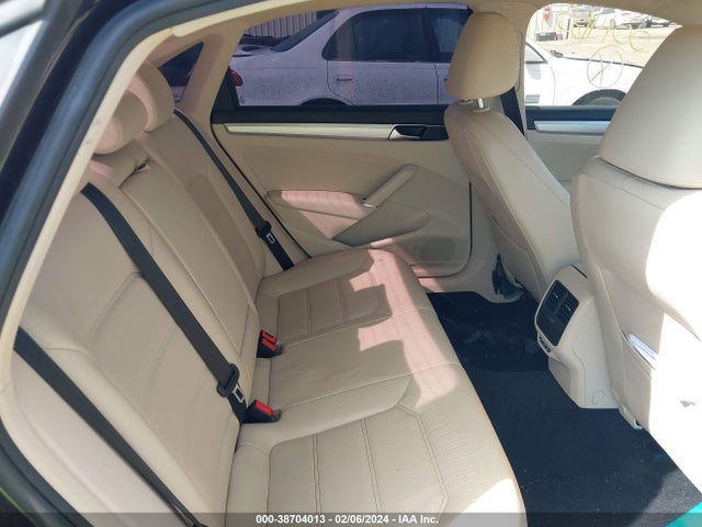 1VWLA7A30KC001465 Volkswagen Passat 2.0t Wolfsburg Edition