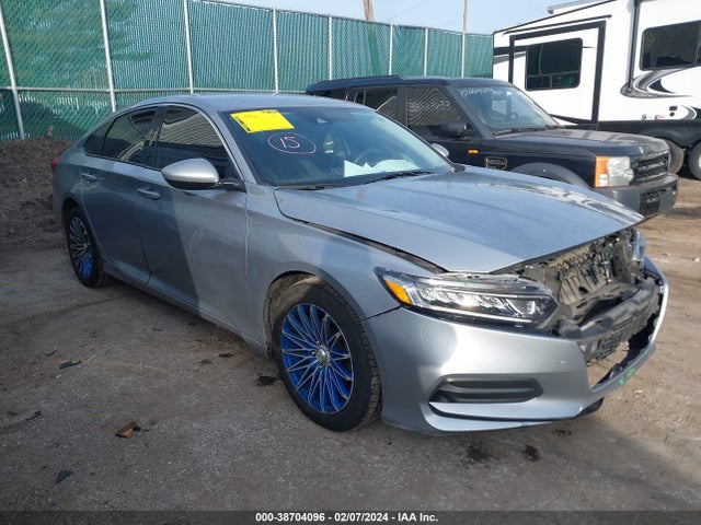 Honda ACCORD LX 2018 1HGCV1F1XJA217606 zdjęcie główne