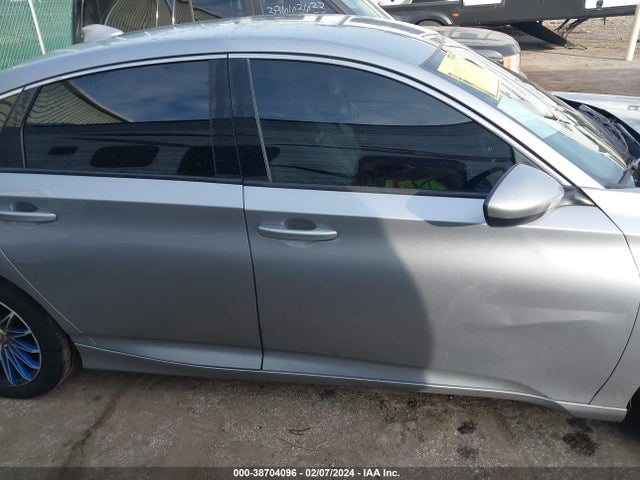 Honda ACCORD LX 2018 1HGCV1F1XJA217606 Image 13