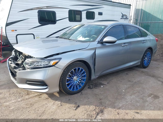Honda ACCORD LX 2018 1HGCV1F1XJA217606 Image 2