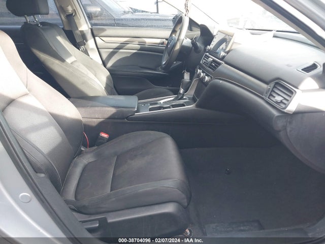 Honda ACCORD LX 2018 1HGCV1F1XJA217606 Image 5