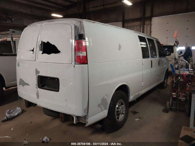Chevrolet Express 2500 Work Van 2016 1GCWGBFF4G1230707 Image 4