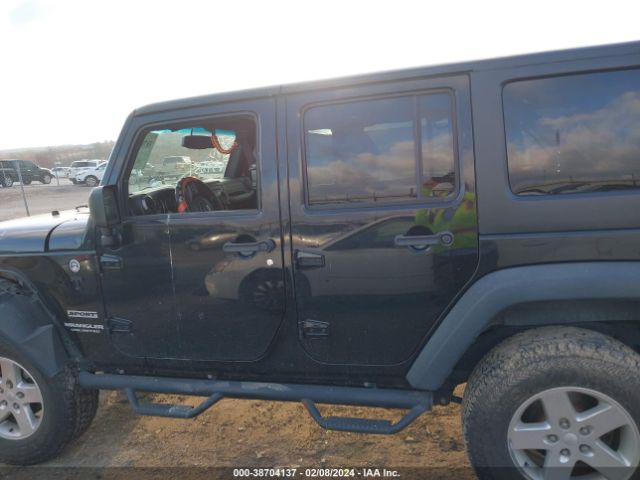 1C4BJWDG4FL659559 Jeep Wrangler Unlimited Sport