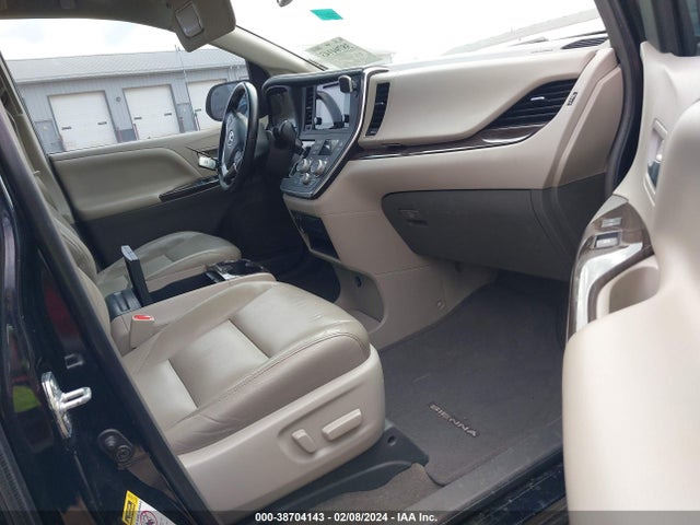 2015 TOYOTA SIENNA XLE 8 PASSENGER VIN: 5TDYK3DC7FS643499