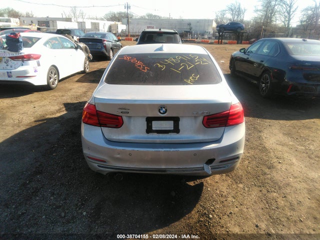 BMW 330i Xdrive 2017 WBA8D9G38HNU62457 Image 16