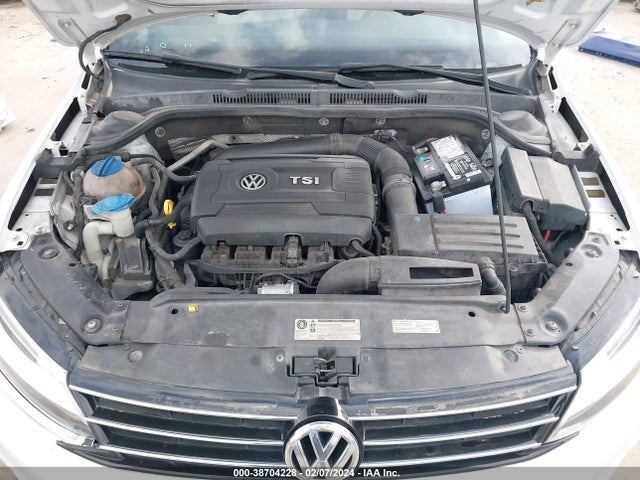 3VWD17AJ4GM345616 Volkswagen Jetta 1.8t Sport