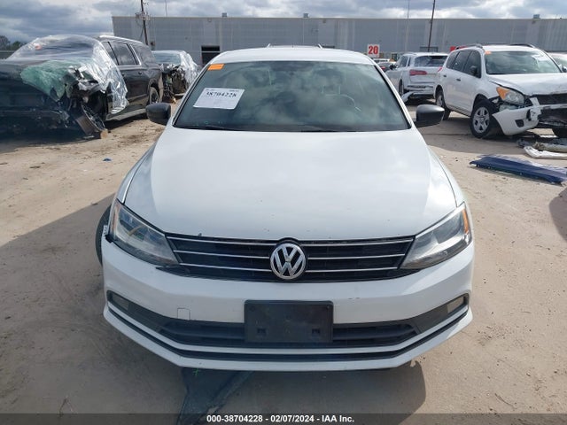 3VWD17AJ4GM345616 Volkswagen Jetta 1.8t Sport