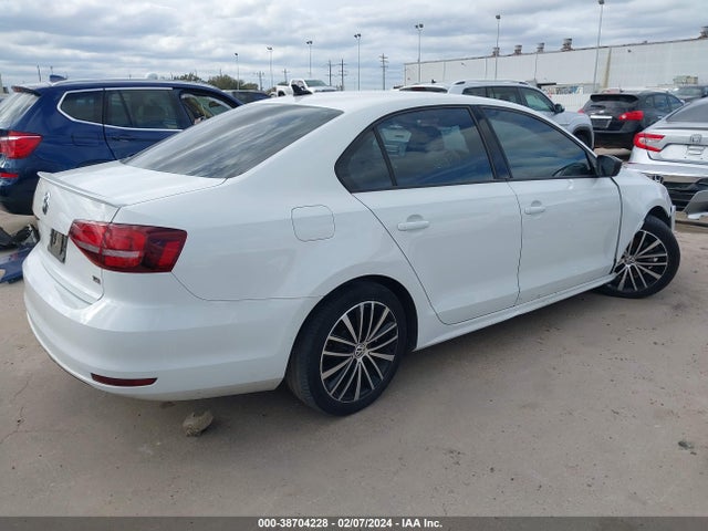 3VWD17AJ4GM345616 Volkswagen Jetta 1.8t Sport