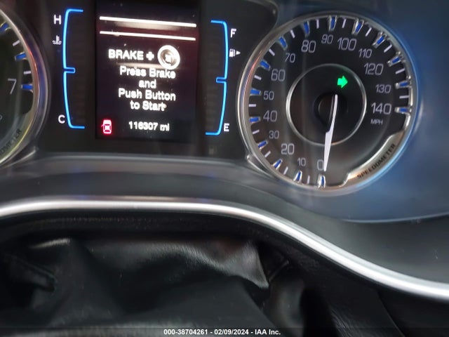Chrysler 200 Limited Platinum 2017 1C3CCCAB6HN507445 Image 7
