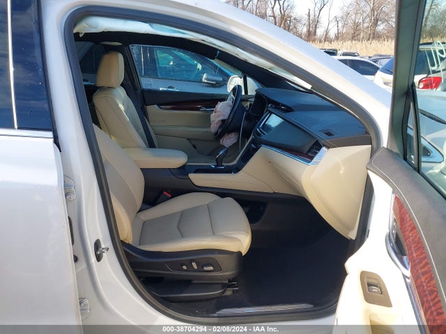 Cadillac XT5 LUXURY 2018 1GYKNDRS5JZ221462 Image 5