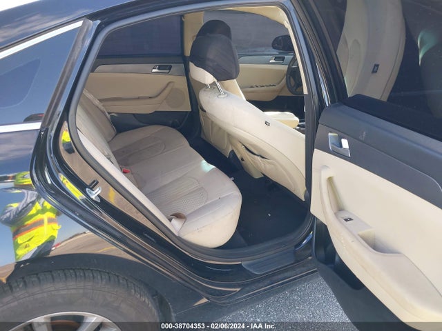 2016 HYUNDAI SONATA SE VIN: 5NPE24AF1GH379789