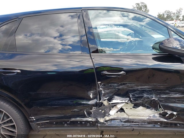 WP1AA2AY3KDA17645 Porsche Cayenne