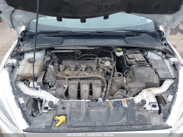 2018 FORD FOCUS SE VIN: 1FADP3F2XJL252609