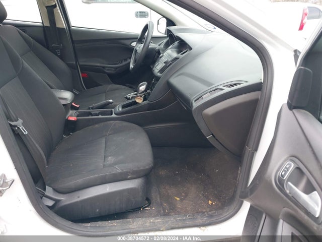 2018 FORD FOCUS SE VIN: 1FADP3F2XJL252609