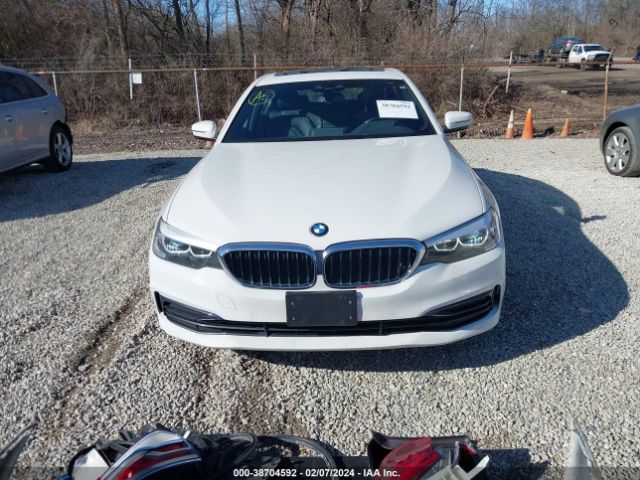 WBAJA7C52KWW17608 BMW 530i Xdrive