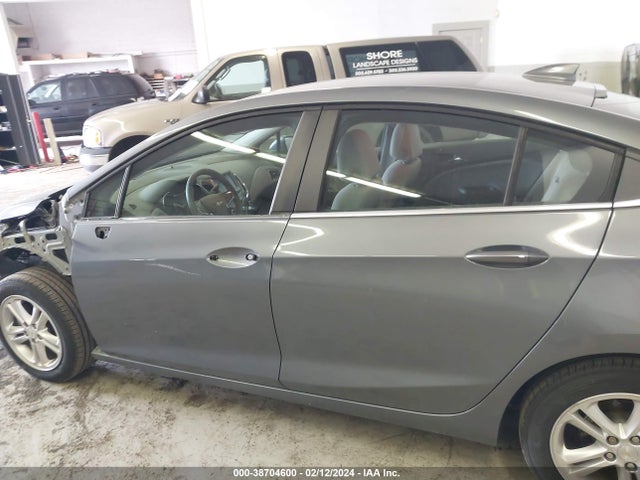 Chevrolet Cruze Lt Auto 2018 1G1BE5SM3J7119525 Image 15