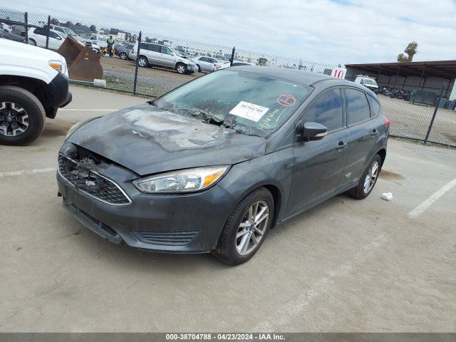 Ford FOCUS SE 2015 1FADP3K22FL316574 Image 2
