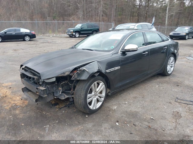 2012 JAGUAR XJ SAJWA2GB4CLV35993 Photo 1