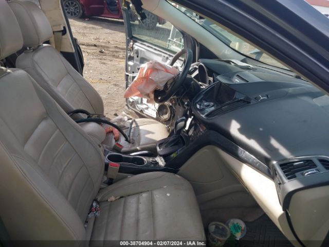 1FMCU0J91EUD06327 Ford Escape Titanium