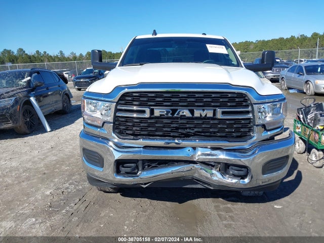 3C6UR5DL1NG182150 RAM 2500 Big Horn  4x4 6'4 Box