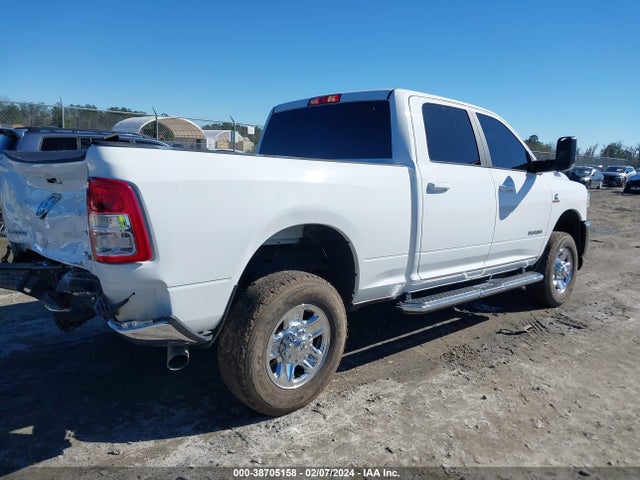 3C6UR5DL1NG182150 RAM 2500 Big Horn  4x4 6'4 Box