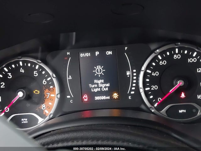 ZACCJBAB2JPH75370 Jeep Renegade Sport 4x4
