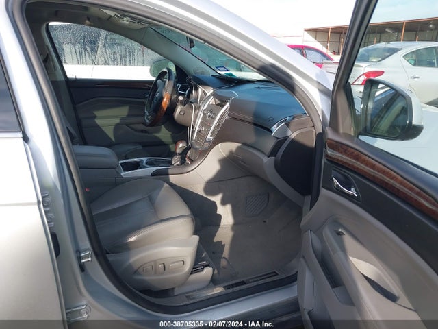 2011 CADILLAC SRX LUXURY COLLECTION VIN: 3GYFNAEY5BS679222