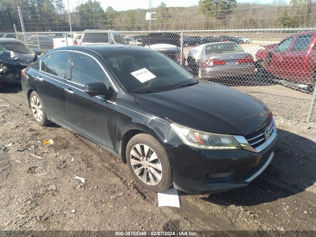 2015 1HGCR3F86FA019187 main image