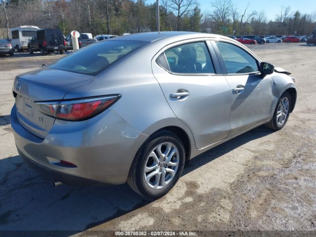 3MYDLBZVXGY121333 Scion IA