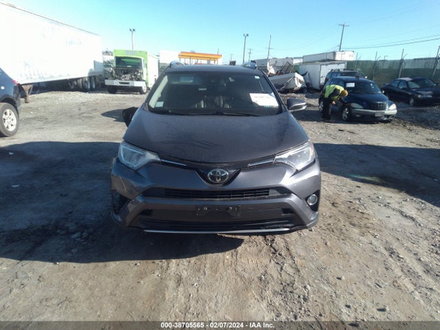 Toyota Rav4 Xle 2017 JTMRFREV2HJ113386 Image 11