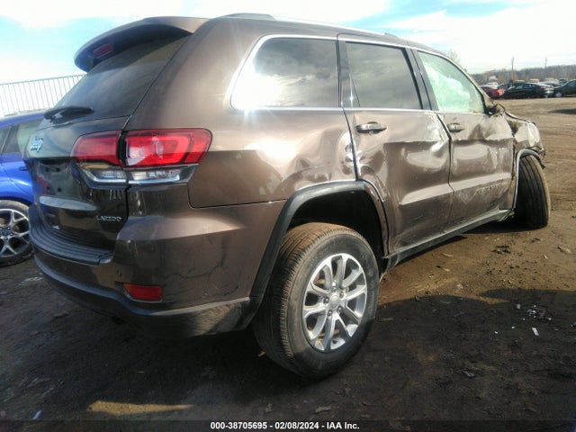 1C4RJFAGXMC504028 Jeep Grand Cherokee Laredo E 4x4