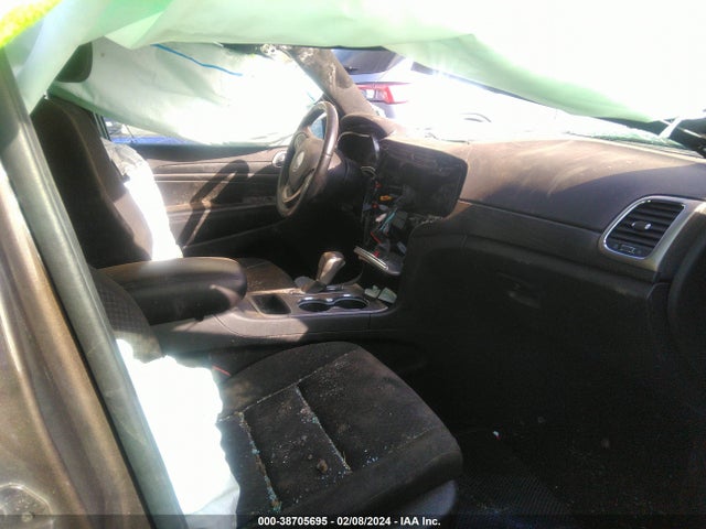 1C4RJFAGXMC504028 Jeep Grand Cherokee Laredo E 4x4